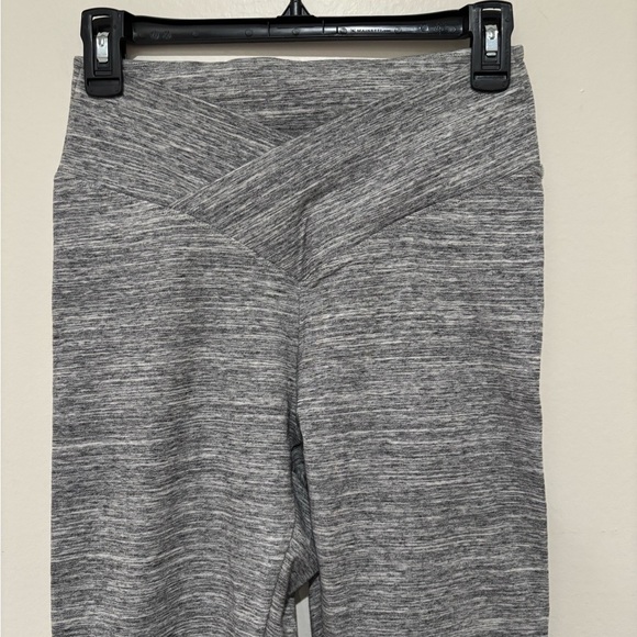 Pink Victoria’s Secret leggings gray - Picture 2 of 6